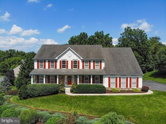 19 Winding Brook Dr, Reading, PA 19608
