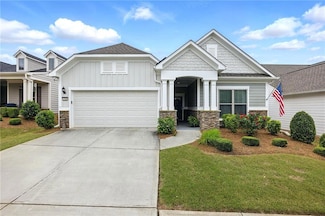 5744 Cypress Bluff Ln, Hoschton, GA 30548