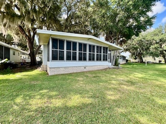 149 Chestnut Ln, Lady Lake, FL 32159