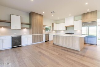 7806 E San Carlos Rd, Scottsdale, AZ 85258