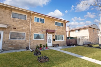 1520 Pennsylvania Ave, Des Plaines, IL 60018