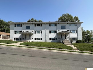 1056 S 29th St, Omaha, NE 68105