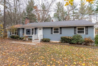 55 Glen Dr, Hudson, NH 03051