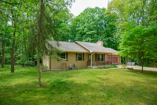 1880 Morris Dr, Niles, MI 49120