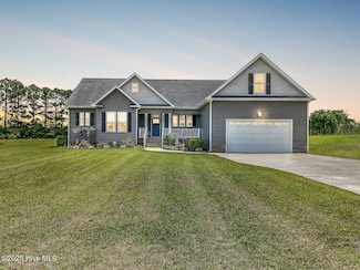 104 Soundside Estates Dr, Grandy, NC 27939