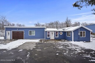 9 Thompson St, Albany, NY 12205