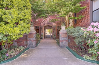 167-10 Crocheron Ave Unit 3M, Flushing, NY 11358