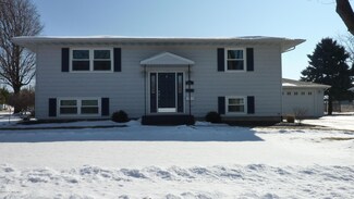 601 Maple Ln, Spring Valley, MN 55975