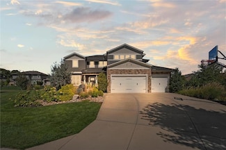 19723 Barstow St, Spring Hill, KS 66083