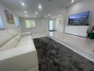 2148 NE 181st St, North Miami Beach, FL 33162