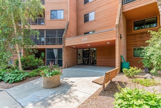 3320 Louisiana Ave S Unit 112, Saint Louis Park, MN 55426