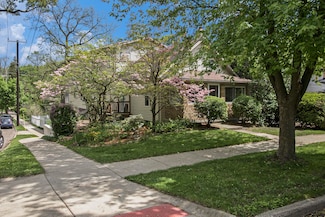 916 Brooks St, Ann Arbor, MI 48103