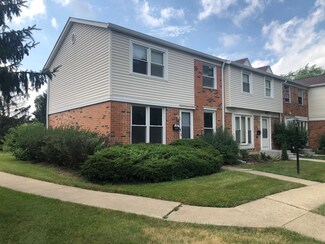 3157 Medford Ct, Streamwood, IL 60107