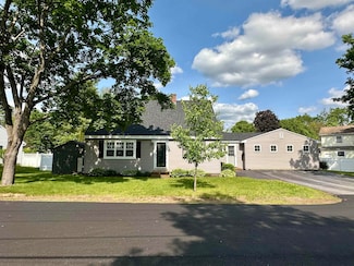 23 Warren St, Keene, NH 03431