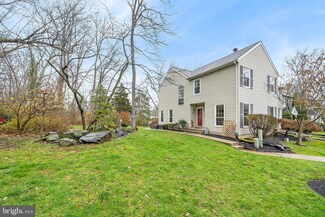 88 Village Dr, Schwenksville, PA 19473