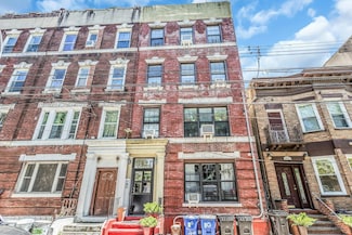 34-21 9th St, Astoria, NY 11106