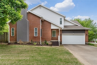 1839 N Hunters Ridge, Fayetteville, AR 72701