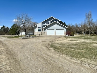 20459 Green Grass Rd, Pierre, SD 57501