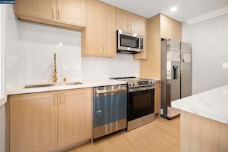 1437 Marchbanks Dr Unit 8, Walnut Creek, CA 94598