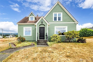 1008 W 5th St, Port Angeles, WA 98363