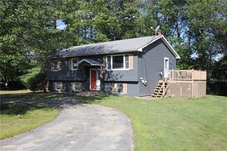 5 Dumas St, Lisbon, ME 04252