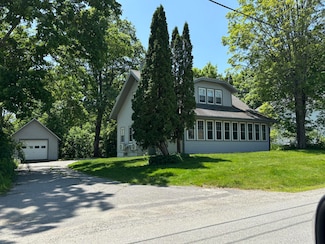 8 Sterling St, Ellsworth, ME 04605
