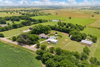 11240 County Road 102, Grandview, TX 76050