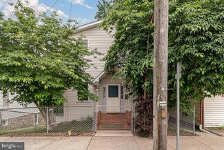 56 E Hummelstown St, Elizabethtown, PA 17022
