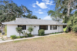 9445 W Milwaukee Ct, Crystal River, FL 34428