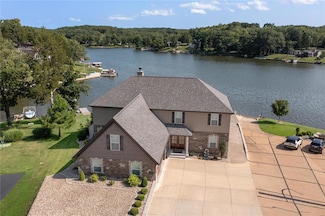 6020 N Lakeshore Dr, Hillsboro, MO 63050