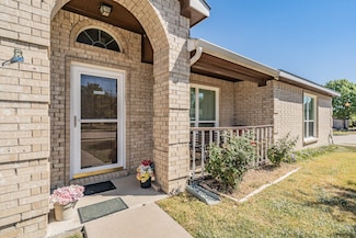 400 Piccadilly Cir, Burleson, TX 76028