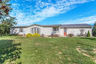 33521 Frost St, Dowagiac, MI 49047