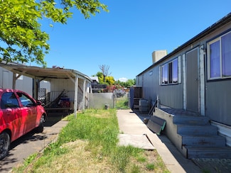 2622 Falcon St, White City, OR 97503