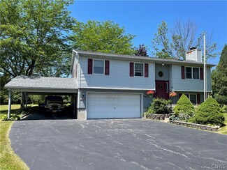 5807 S Gate Dr, Auburn, NY 13021