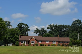 1474 Paynes Dairy Rd, Taylorsville, NC 28681