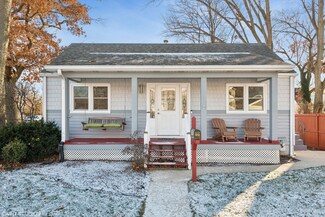 813 Jefferson Ave, Saint Charles, IL 60174