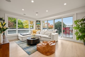53 F St Unit 5, Boston, MA 02127