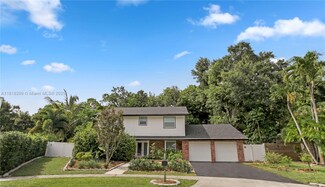 2589 Pepperwood Cir N, Palm Beach Gardens, FL 33410
