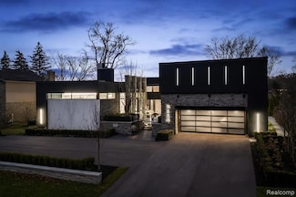 5116 W Bloomfield Lake Rd, West Bloomfield, MI 48323