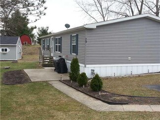 79 Center Ln, Bloomfield, NY 14469