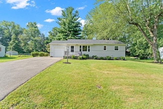 28 Mcarthur Dr, Amelia, OH 45102