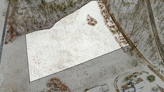 8 Walker Rd, North Brookfield, MA 01535