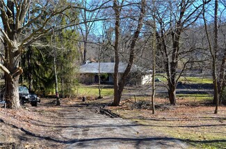 555 Parker Rd, Sarver, PA 16055