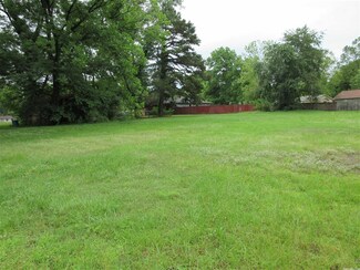104 Epperson St, Dardanelle, AR 72834