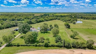 600 W Chestnut St, Holden, MO 64040