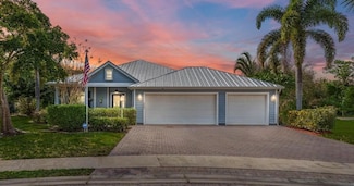 402 NE Ginger Lily Place, Port Saint Lucie, FL 34983