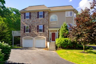 47 W Aspen Way, Matawan, NJ 07747