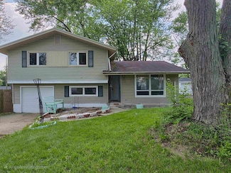 4910 Devonshire Dr, Fort Wayne, IN 46806