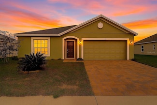 189 Luxmore Rd, Groveland, FL 34736