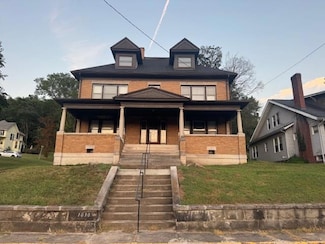 1030 Franklin Ave, Wellsburg, WV 26070